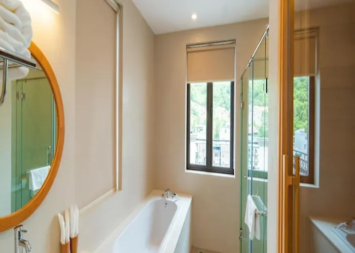 Chuỗi 8 Ngủ đồi đức Dương - Trung Tâm Bãi Cháy *