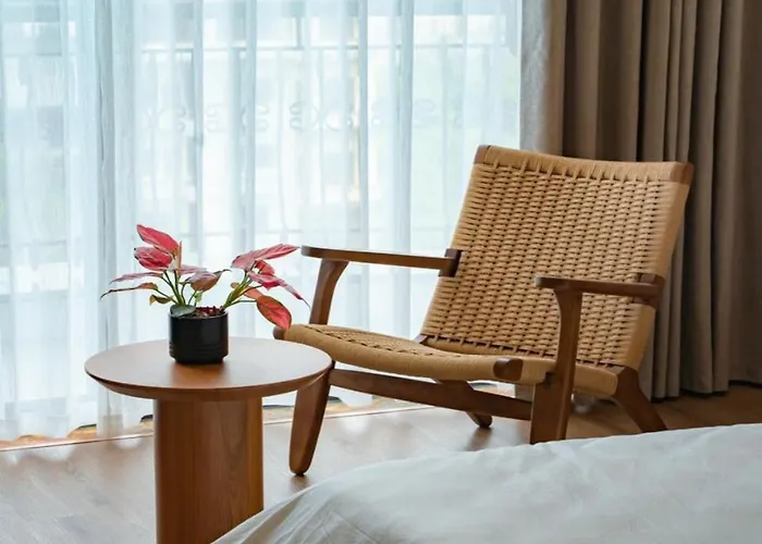 Biệt thự Chuỗi 8 Ngủ đồi đức Dương - Trung Tâm Bãi Cháy